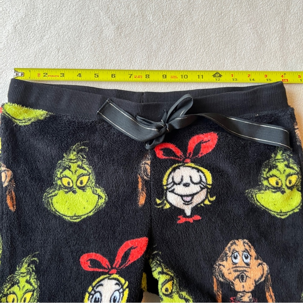 Dr. Seuss Pajama Pants Women's Size M Grinch & Cindy Lou Print Black - Picture 11 of 13